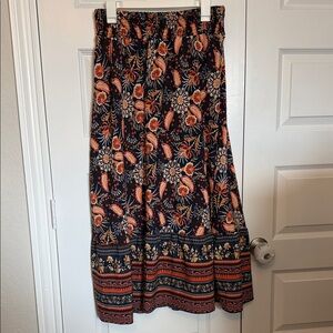 Like new Boho Floral Maxi Skirt Sz Medium